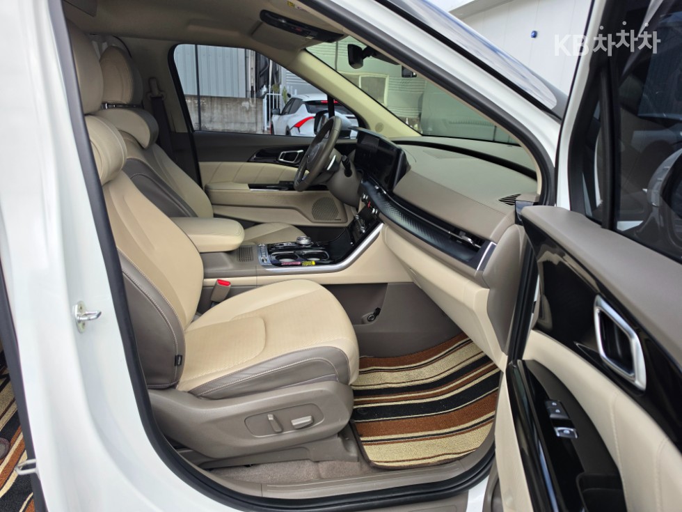 Kia Carnival — miniaturë 12