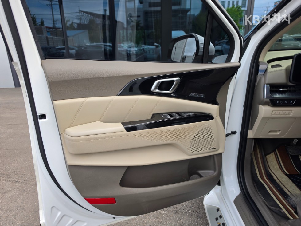 Kia Carnival — miniaturë 14