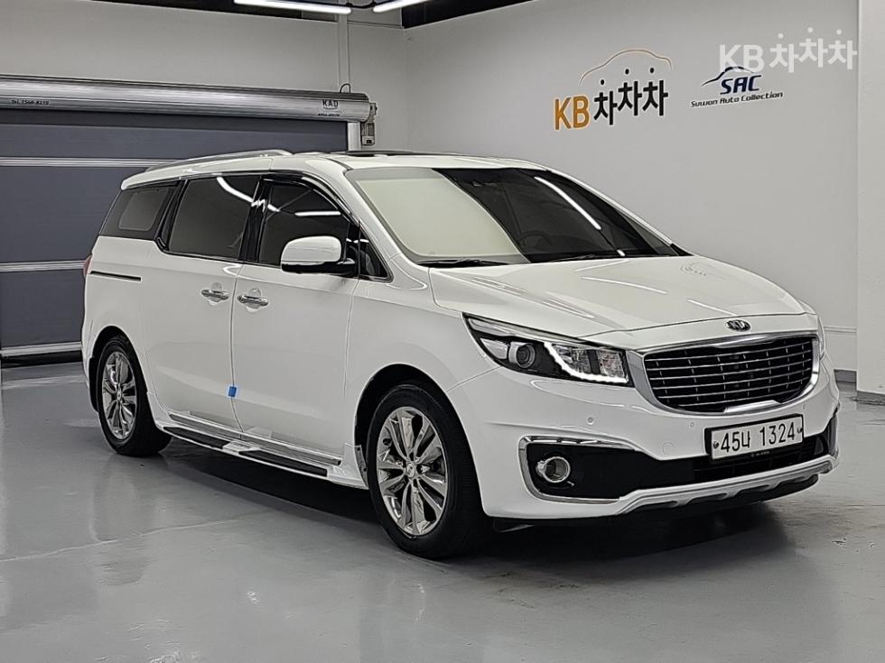 Kia Carnival — miniaturë 4