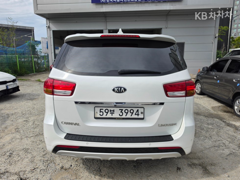 Kia Carnival — miniaturë 5
