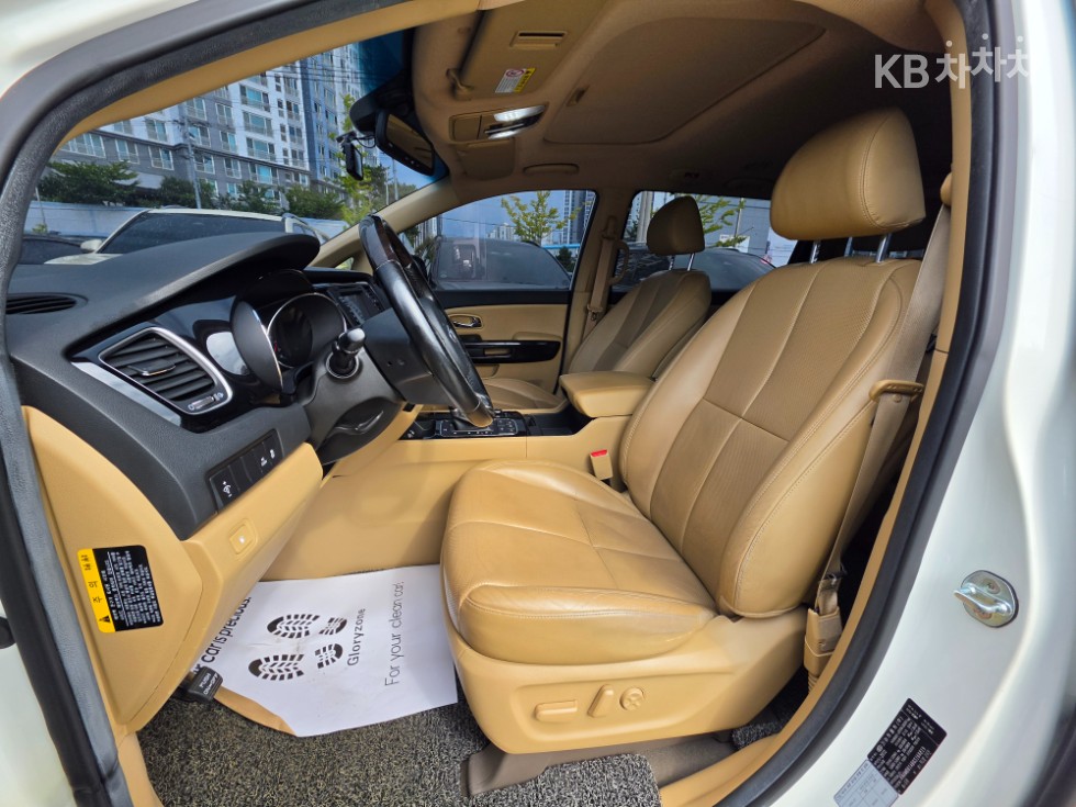 Kia Carnival — miniaturë 10