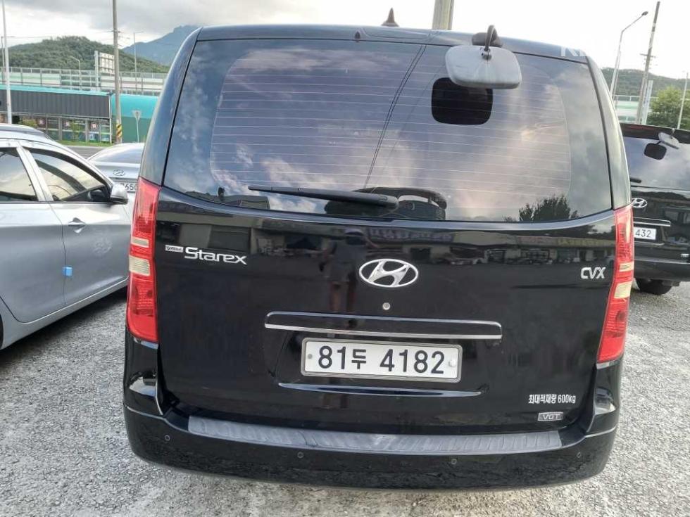 Hyundai Starex — miniaturë 3