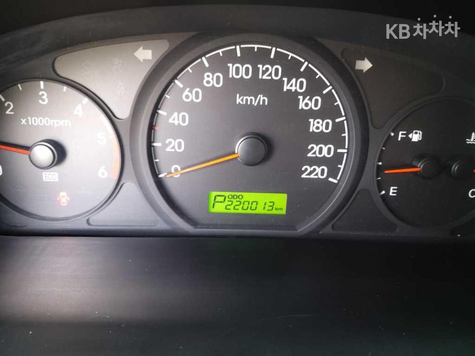 Hyundai Starex — miniaturë 6