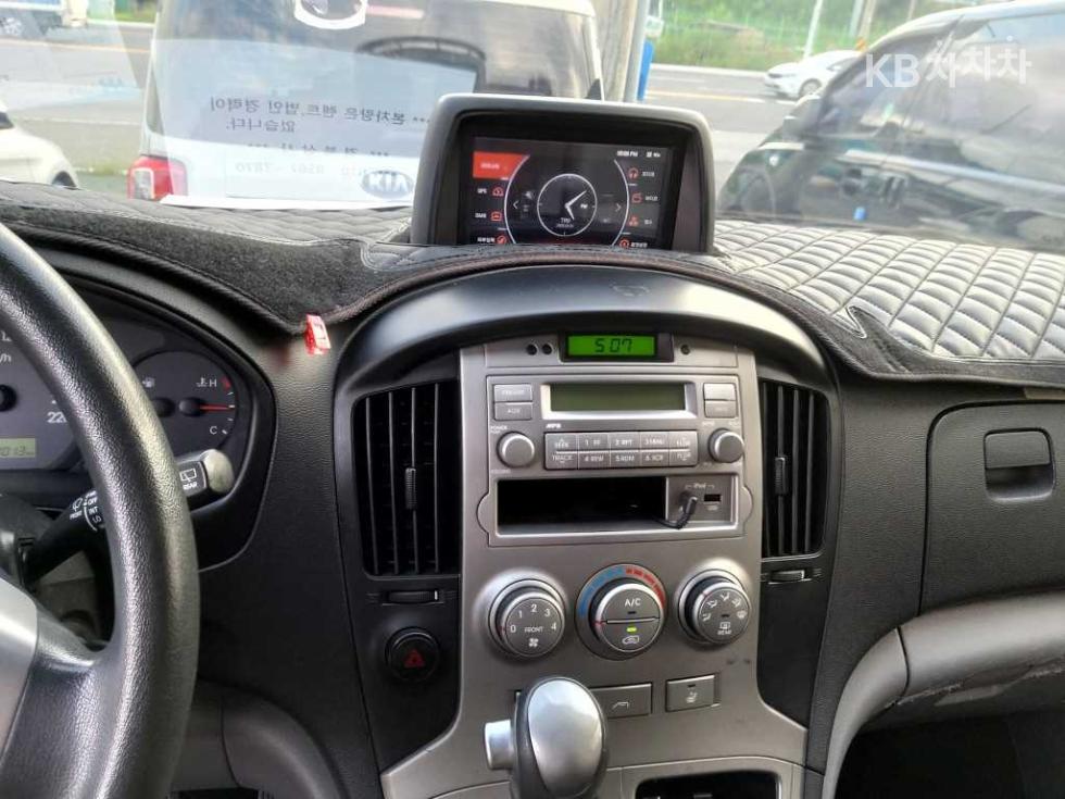 Hyundai Starex — miniaturë 7