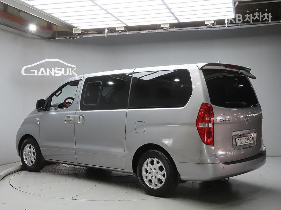 Hyundai Starex — miniaturë 3