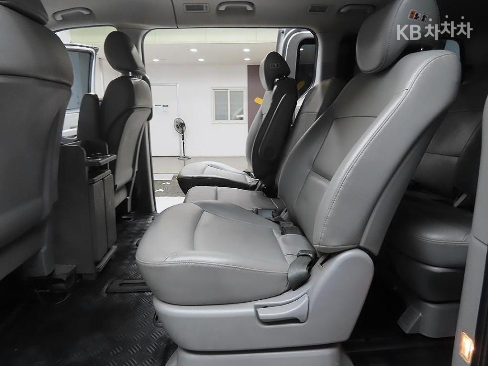 Hyundai Starex — miniaturë 10
