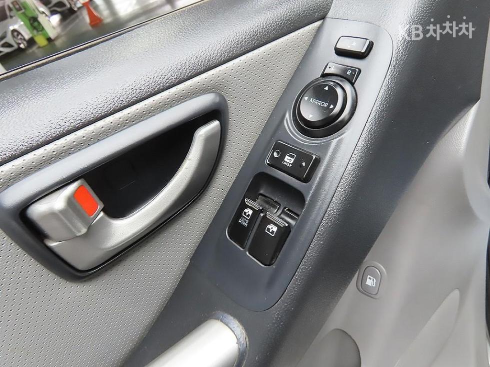 Hyundai Starex — miniaturë 13