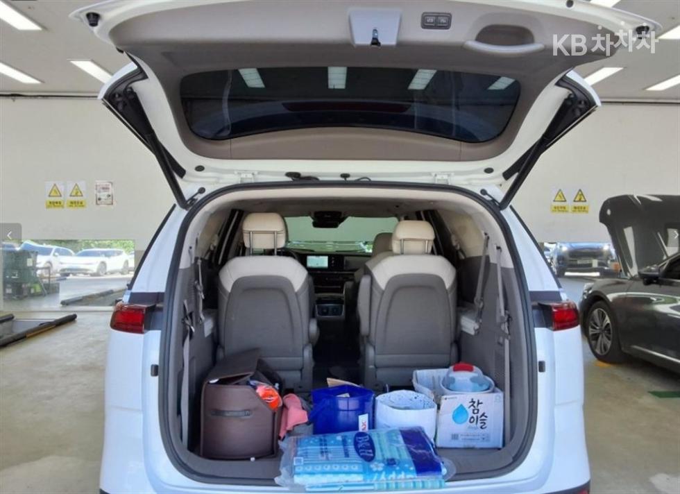 Kia Carnival — miniaturë 14