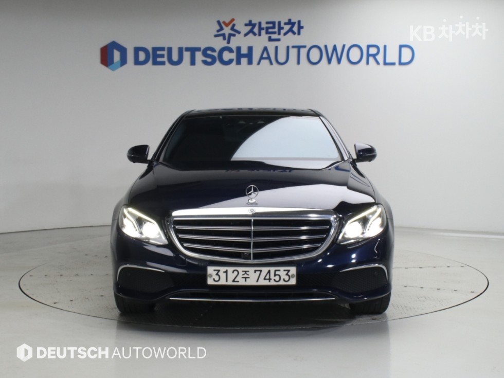 Mercedes-Benz E-klasse — miniaturë 3