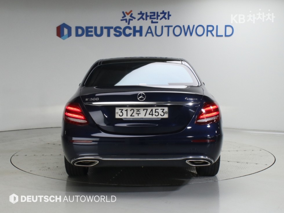 Mercedes-Benz E-klasse — miniaturë 4