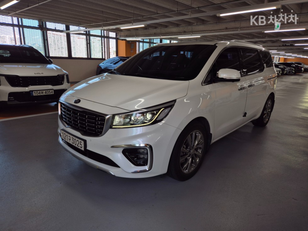 Kia Carnival — miniaturë 3