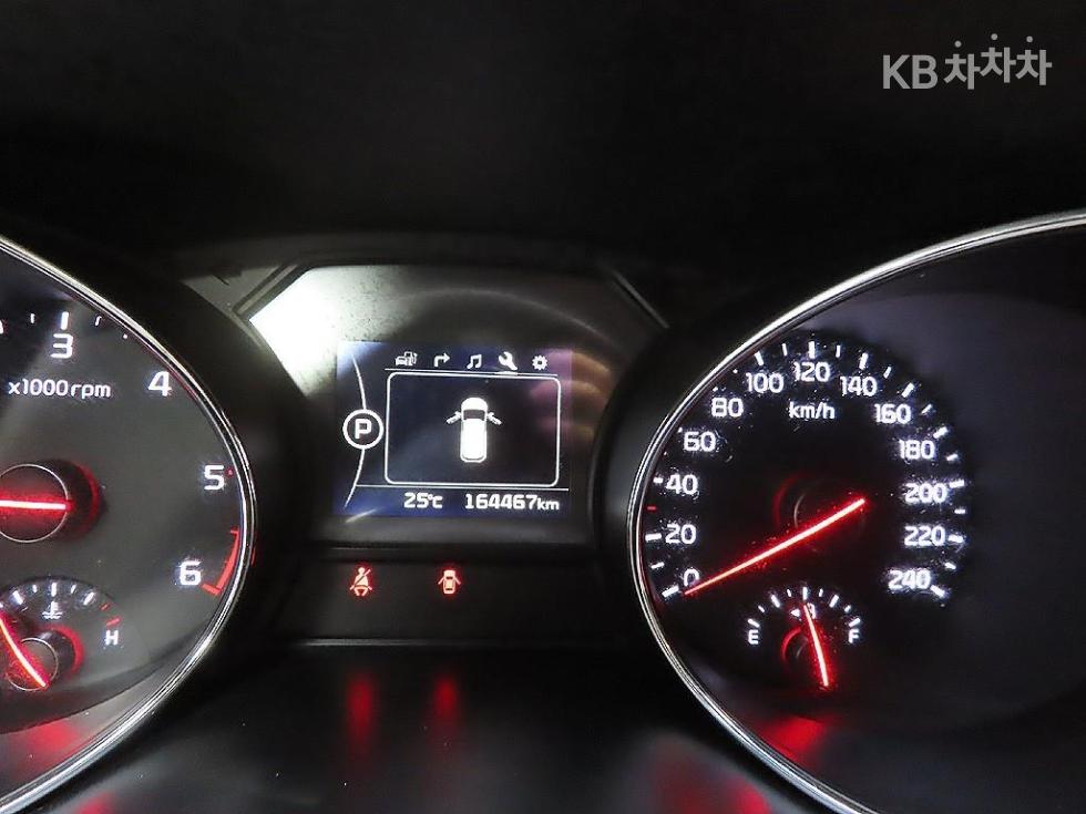 Kia Carnival — miniaturë 6