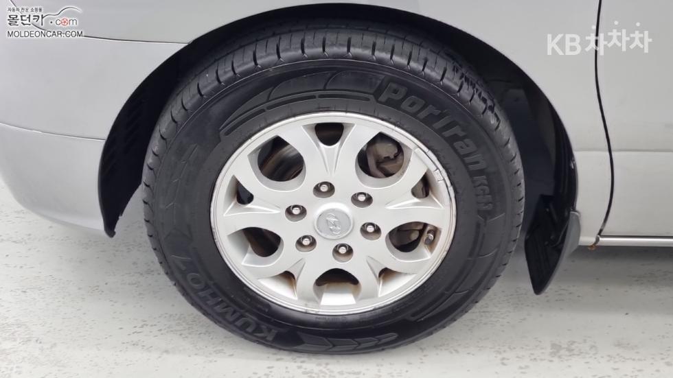 Hyundai Starex — miniaturë 6