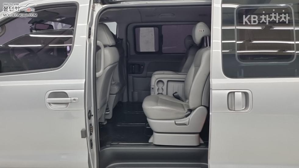 Hyundai Starex — miniaturë 8