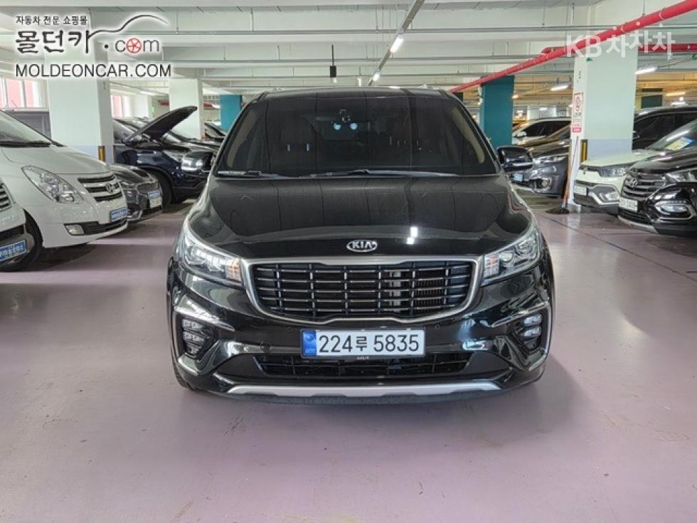 Kia Carnival — miniaturë 2