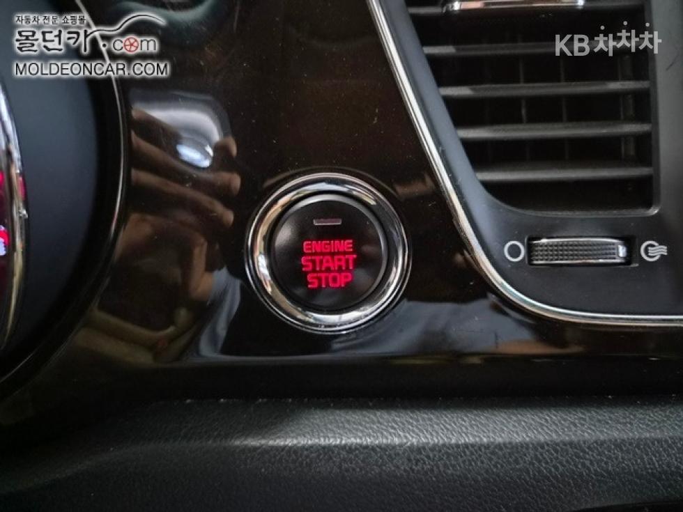 Kia Carnival — miniaturë 6