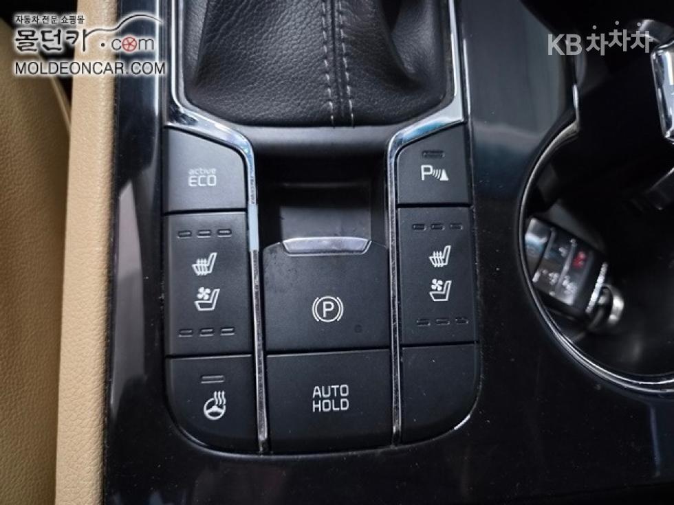 Kia Carnival — miniaturë 12