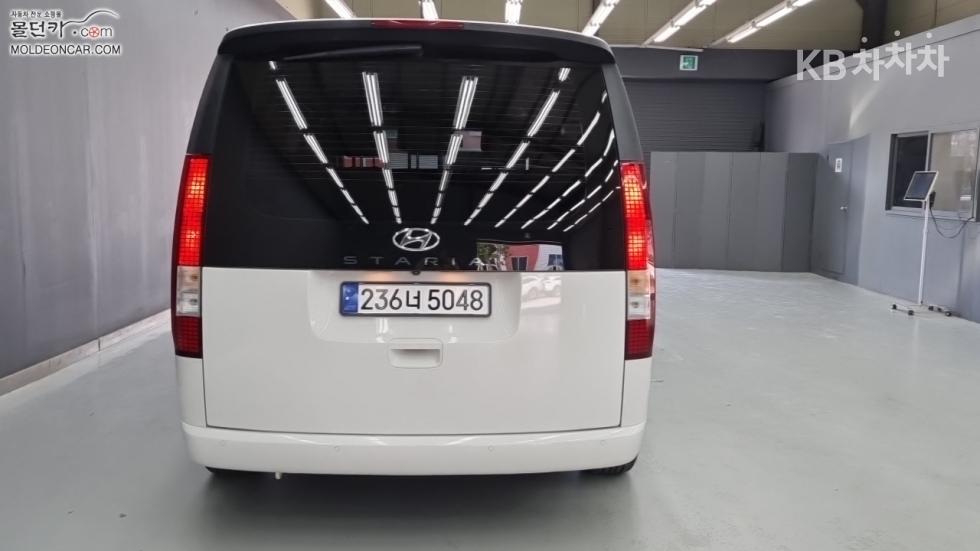 Hyundai Staria — miniaturë 4
