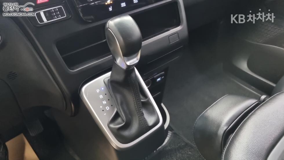 Hyundai Staria — miniaturë 14