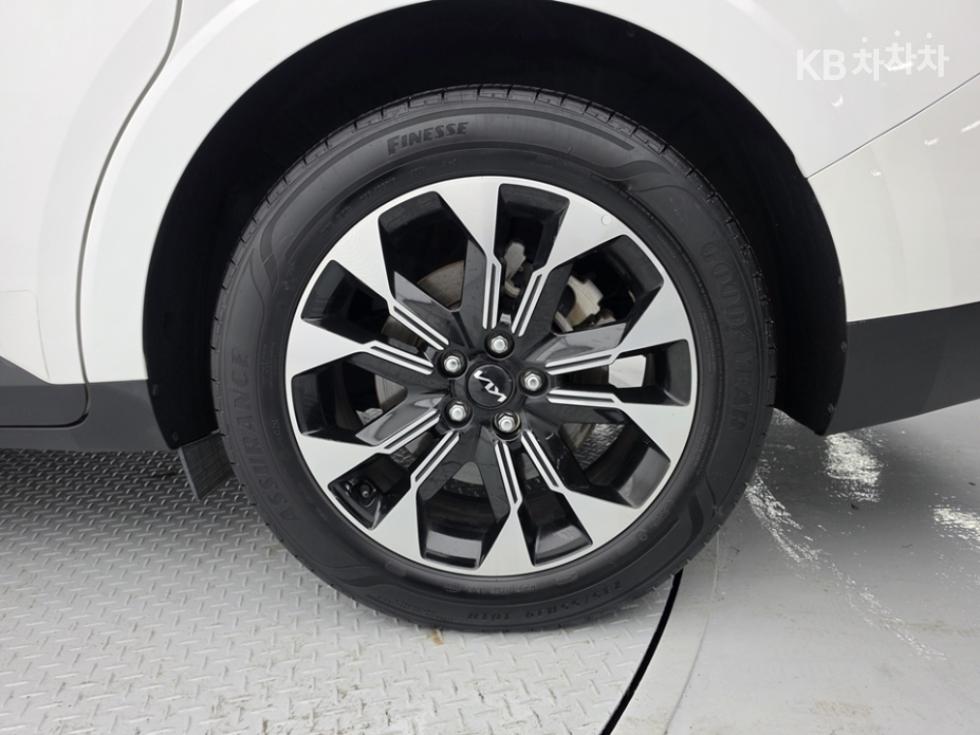Kia Carnival — miniaturë 6