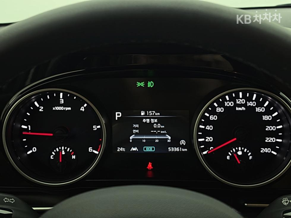 Kia Carnival — miniaturë 15