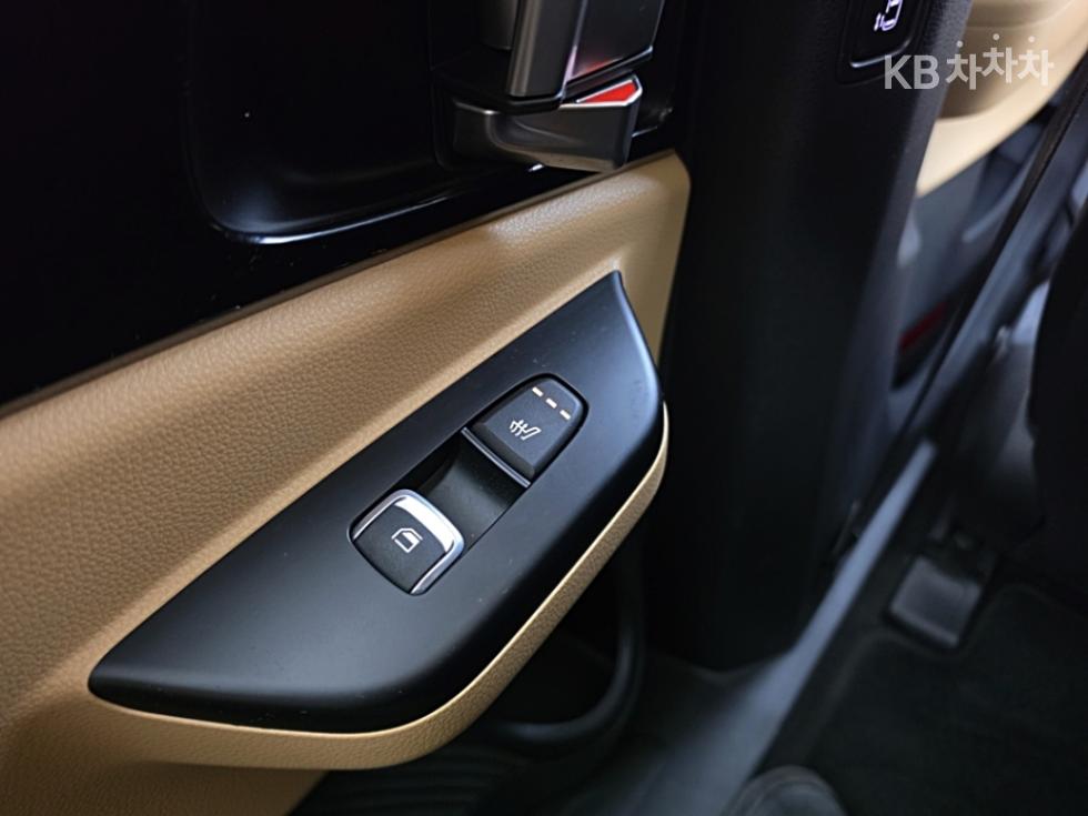 Kia Carnival — miniaturë 23
