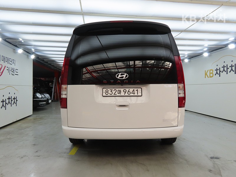 Hyundai Staria — miniaturë 3