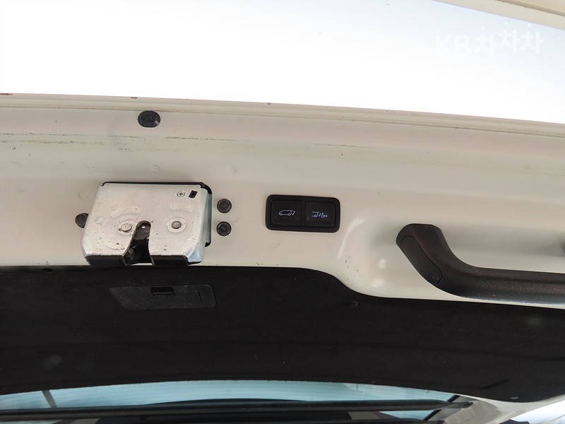 Hyundai Staria — miniaturë 17