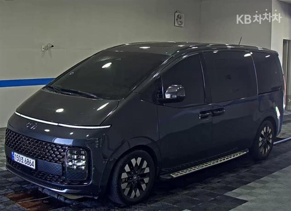 Hyundai Staria 3.5 LPG 라운지 9 인스퍼레이션 — foto 1