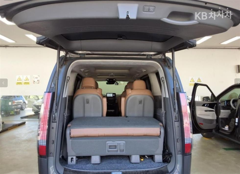 Hyundai Staria — miniaturë 12