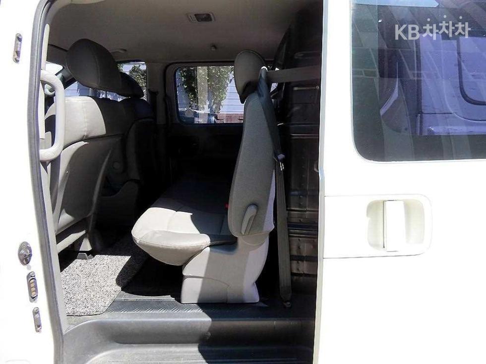 Hyundai Starex — miniaturë 6
