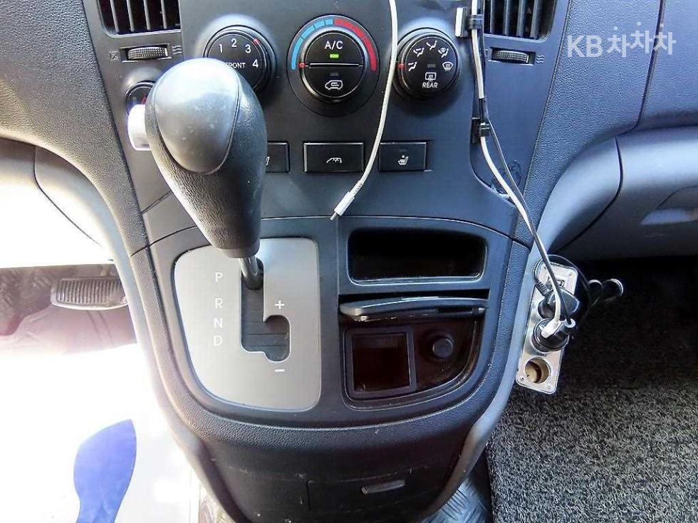 Hyundai Starex — miniaturë 10