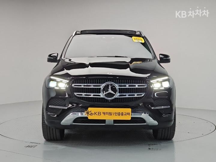 Mercedes-Benz GLE 300 d 4Matic — foto 1