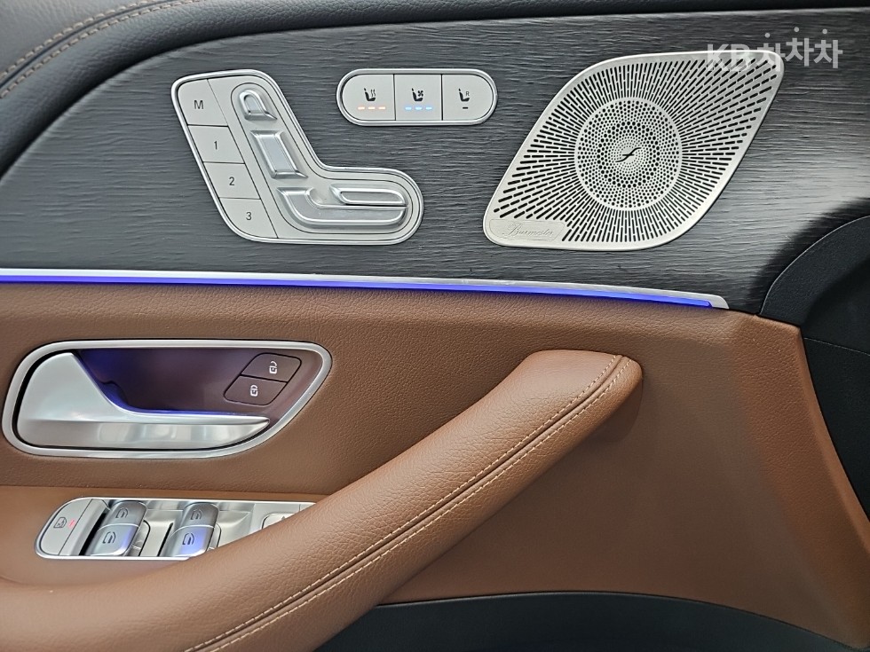 Mercedes-Benz GLE — miniaturë 8