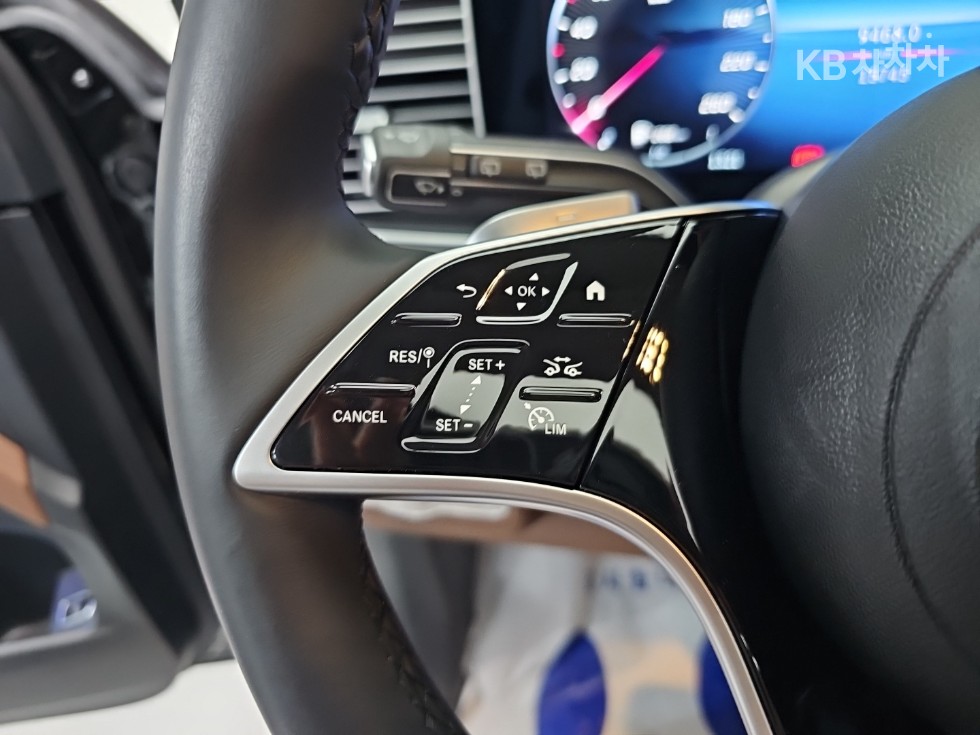 Mercedes-Benz GLE — miniaturë 11