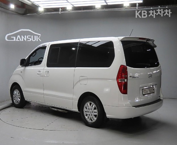 Hyundai Starex — miniaturë 3