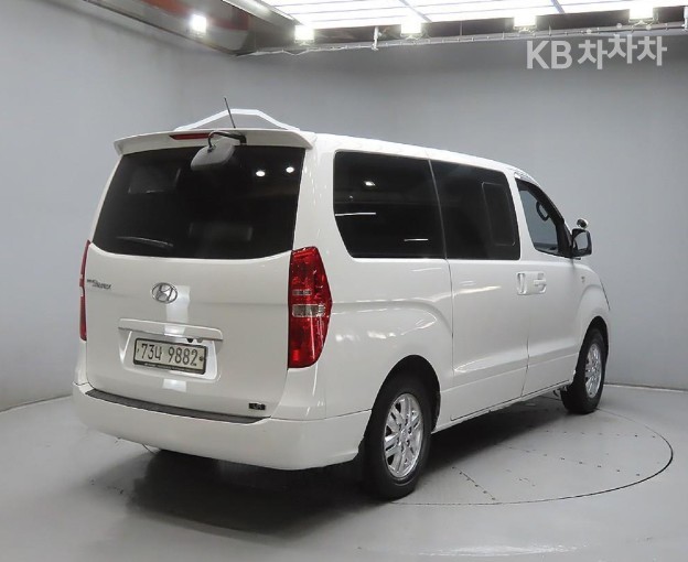 Hyundai Starex — miniaturë 4