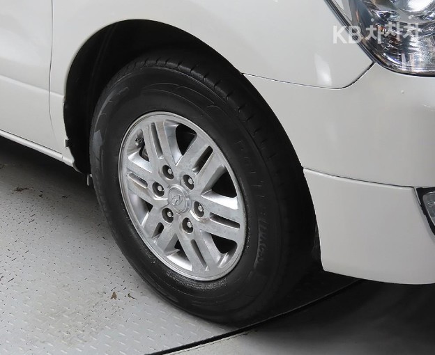 Hyundai Starex — miniaturë 15