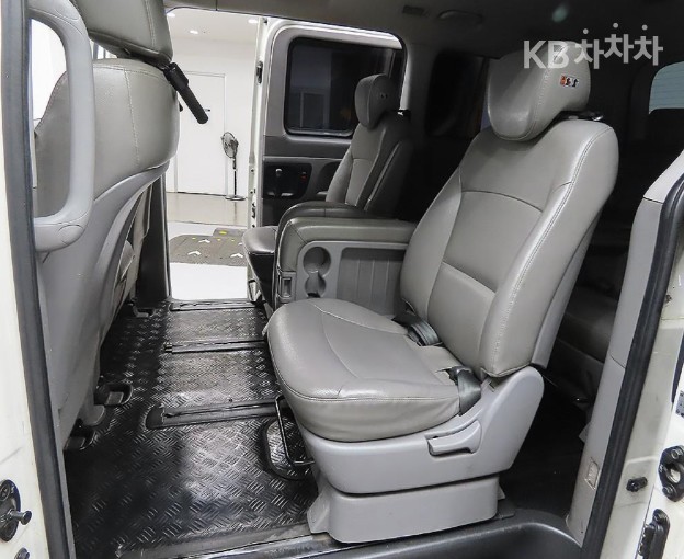 Hyundai Starex — miniaturë 8