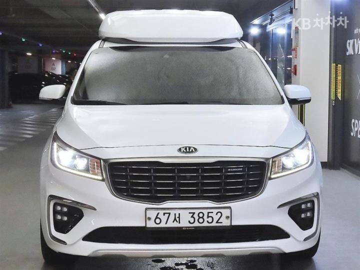 Kia Carnival — miniaturë 2