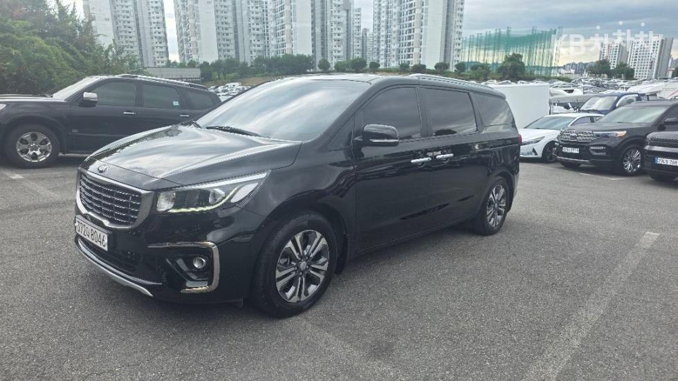 Kia Carnival — miniaturë 2