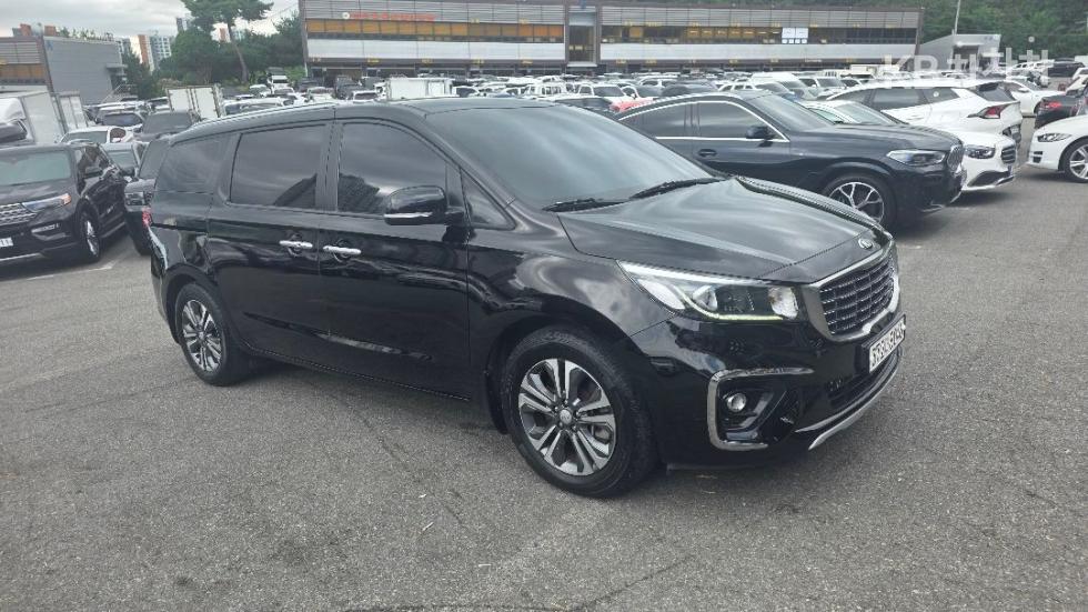 Kia Carnival — miniaturë 3