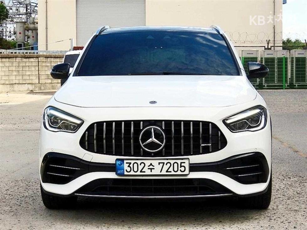 Mercedes-Benz GLA-Class BASE MODEL — фото 1