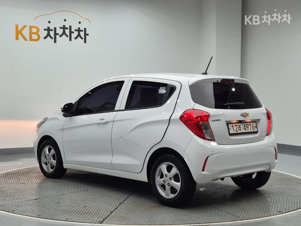 GM Korea Chevrolet Spark BASE MODEL — фото 2