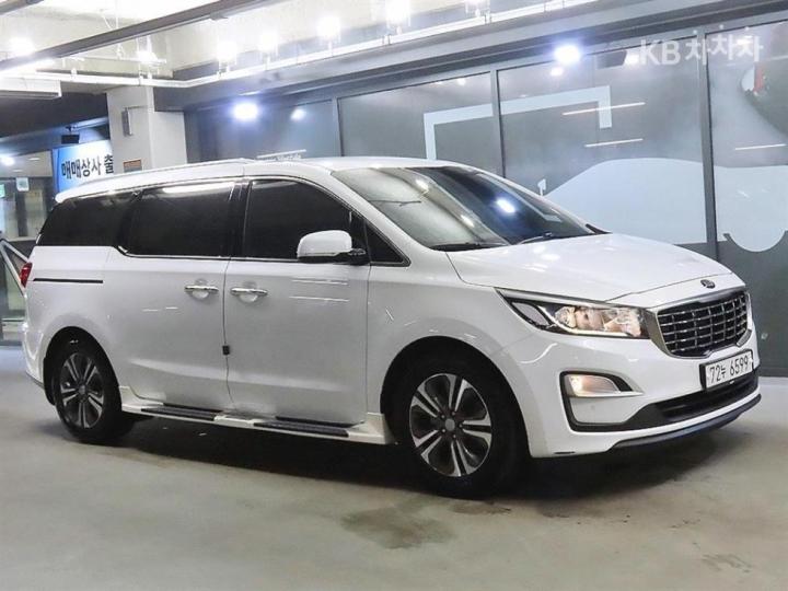 Kia Carnival 11인승 2.2 디젤 프레스티지 — foto 1
