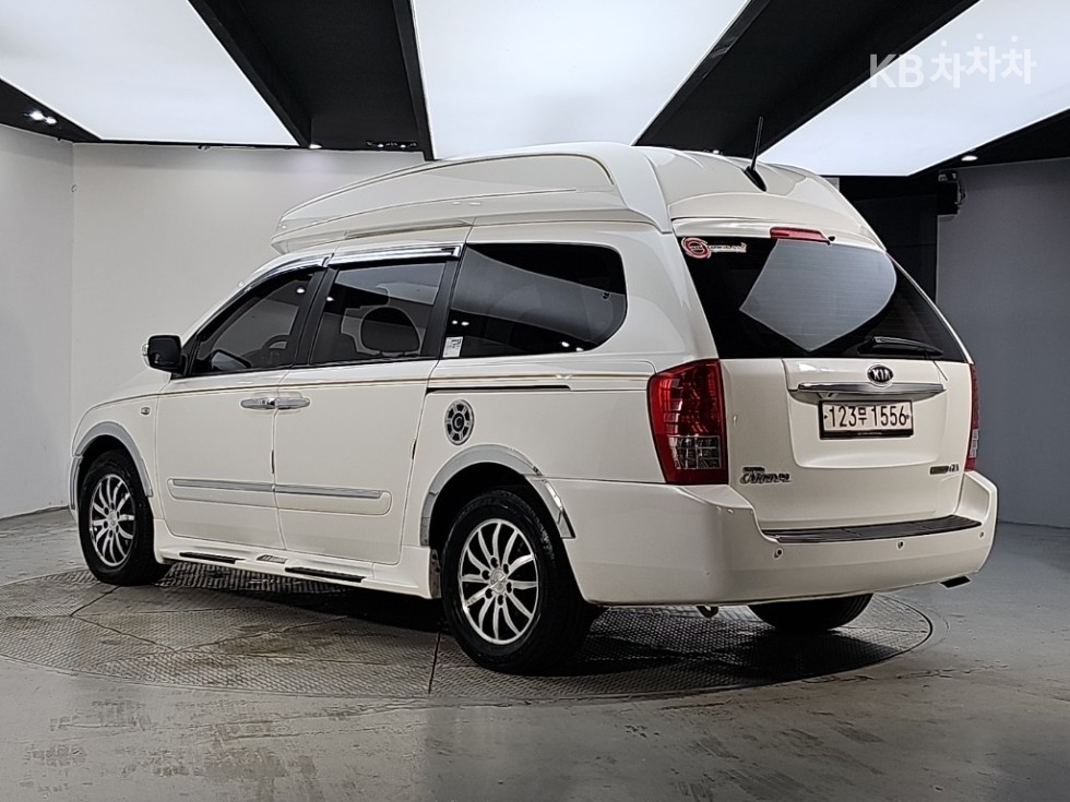 Kia Carnival — miniaturë 3