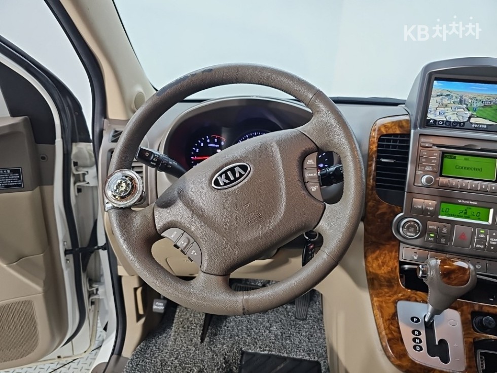 Kia Carnival — miniaturë 9