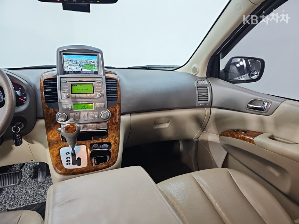 Kia Carnival — miniaturë 10