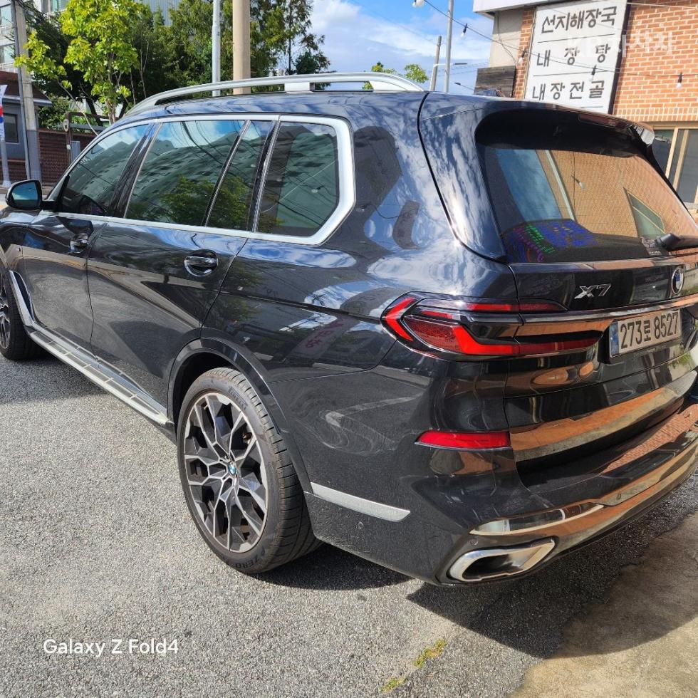 BMW X7 — miniaturë 4