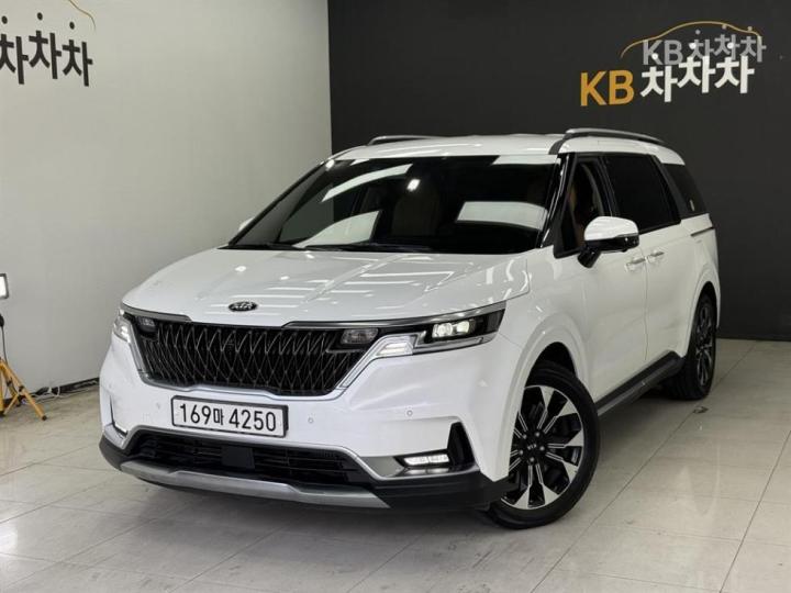 Kia Carnival D2.2 9인승 시그니처 — foto 1
